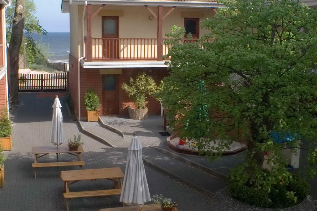 Patio Apartamenty I Pokoje Niechorze Esterno foto